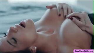 ���ેકલિન ટેલર ન હોય અપેક્ષા સાથે સેક્સ જીવન જંગલી અને ઉગ્ર ઉત્તેજનાનો અતિરેક