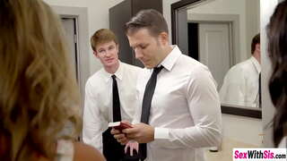 ���ેક્સી જેમની એમએસ મળે છે Faris અને વ્હીટની રાઈટ આનંદ તીવ્ર threesom સેક્સ પછી તેઓ ખેંચવામાં ગાંડ