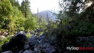 ���ોકરી sucks તેના ડેડી