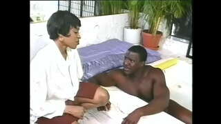 ���કી કાળા વરણાગિયું માણસ ખુશ છે વાહિયાત આ સુંદર લેડી fuious